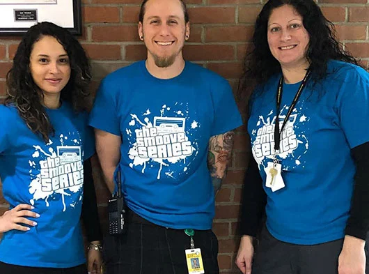 Smoove Series fans dressed in blue Smoove Series tshirts